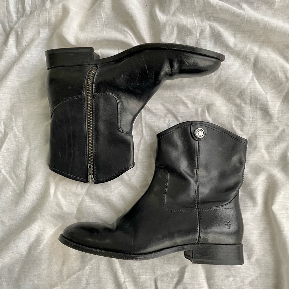Frye Melissa Button Short Boot - Picture 2 of 5